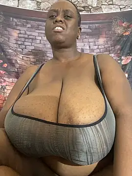 Biggblackboobs webcam