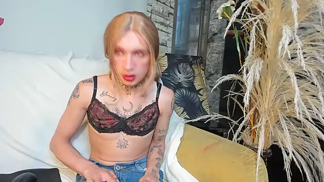 Mila_Leon Live Webcam on Stripchat