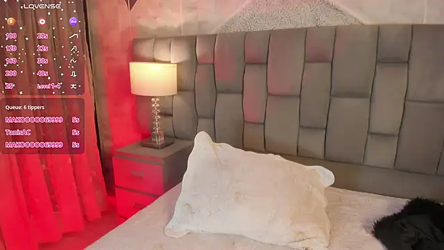 VictoriaMonroee_ webcam