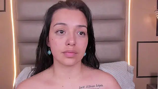 CAYLINCOLLINS webcam