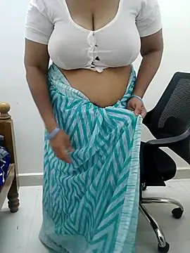 Tamil_aishu09 webcam