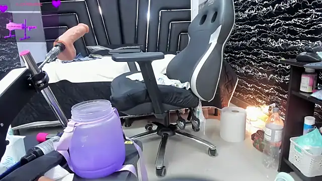 Ladyy_Scarlett webcam