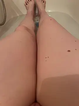 I want to relax a little with my dildo 