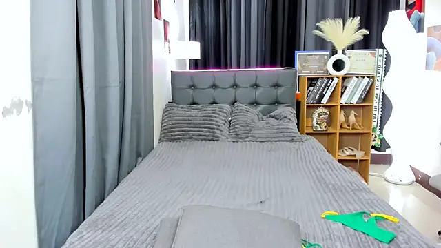 hotjessieempress webcam