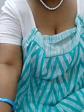 Tamil_aishu09 webcam