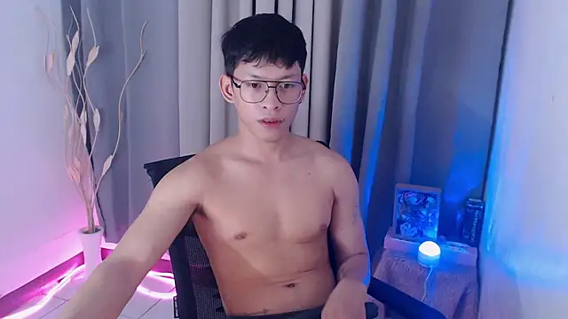 pinkcock_froi2305 webcam