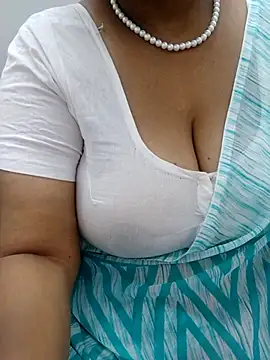 Tamil_aishu09 webcam