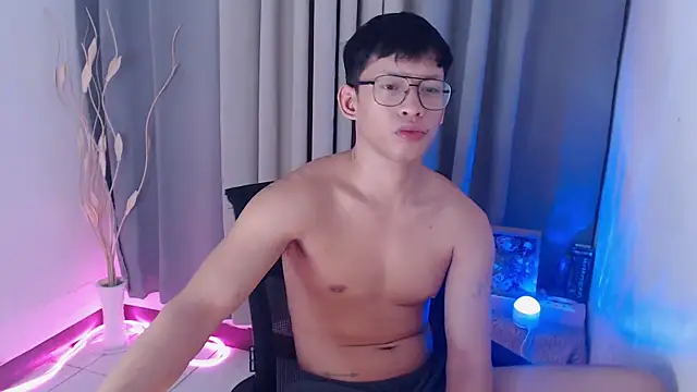 pinkcock_froi2305 webcam