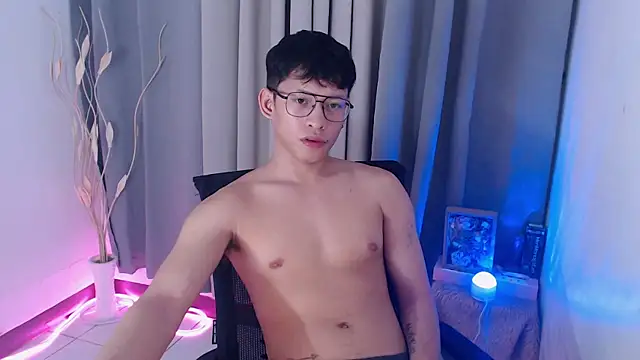 pinkcock_froi2305 webcam