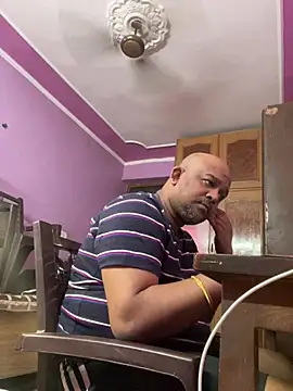 Dick_6inches_Delhi webcam