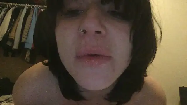 Girlnextdoor242 webcam