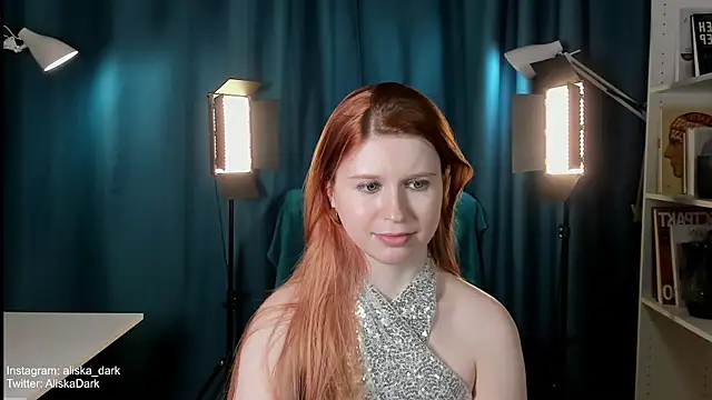 aaliska_dark webcam