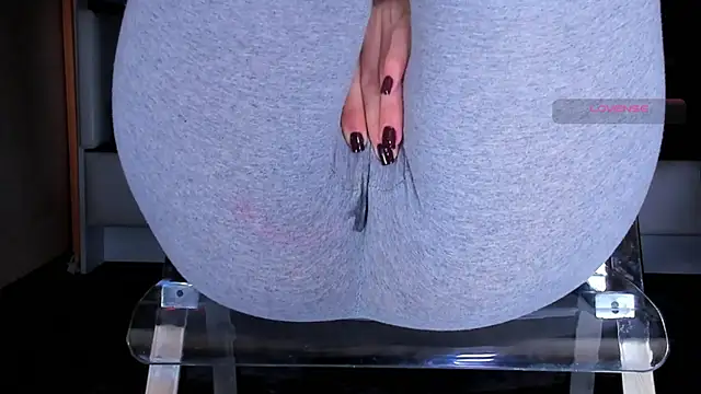 Cameltoe_squirt_inPants webcam