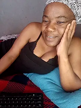 BeejayLoverxx webcam