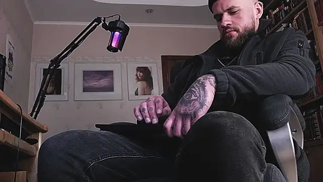 findomjason (M young) - to be a good boy is what u crave😈