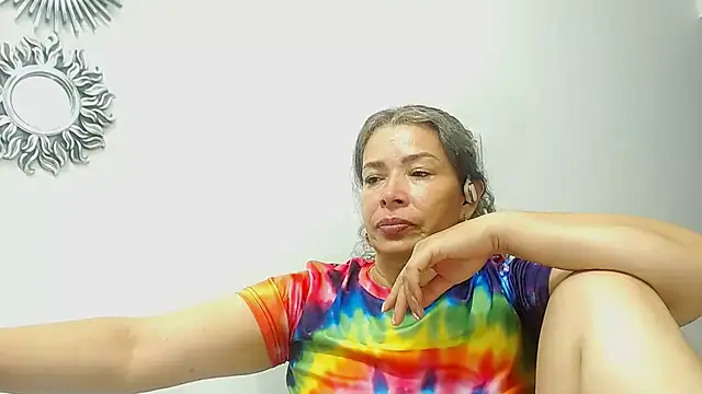 dalilasquirt1 webcam