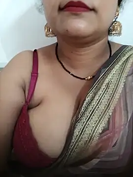 Webcam Model (Nyra-23) is live