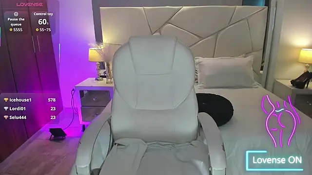 Natasha_Kiim_ webcam