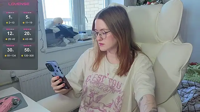 urstripchatgf webcam