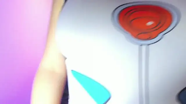 megan_whitee__ webcam