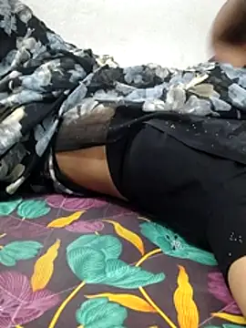 sweetqueen143 webcam