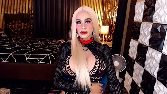 MonstrousCockDiva webcam