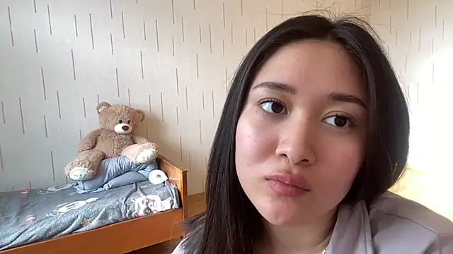 yourmiia - YourMiIa's free webcam - UK Sex Cams