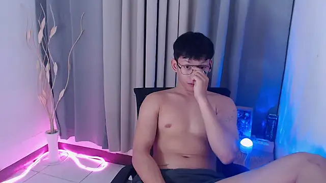 pinkcock_froi2305 webcam