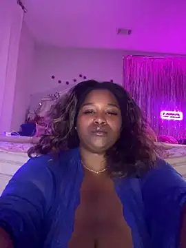 xoxoselenaxoxo - XoxoSELENAxoxo's free webcam - UK Sex Cams