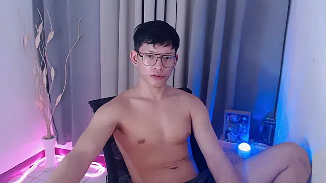 pinkcock_froi2305 webcam