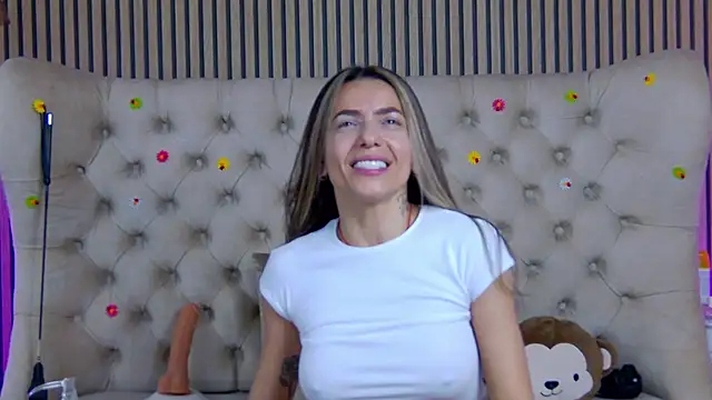 playfulshow - PlayfulShow's free webcam - UK Sex Cams