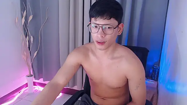 pinkcock_froi2305 webcam