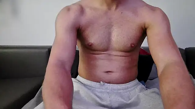 YoungforOld32 webcam