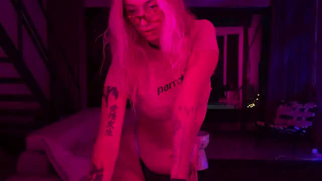 _Kiss_me_hard_ webcam