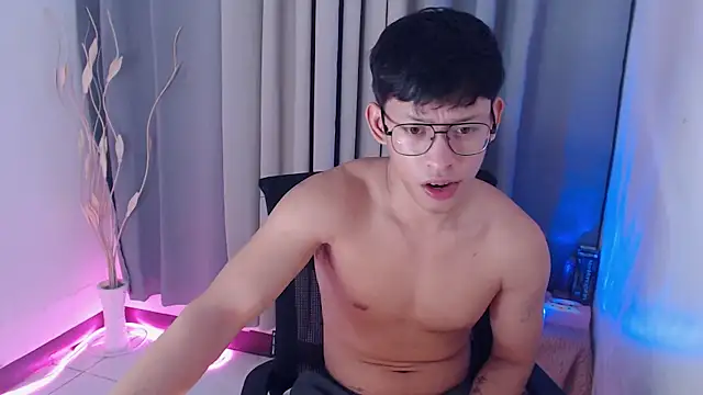 pinkcock_froi2305 webcam