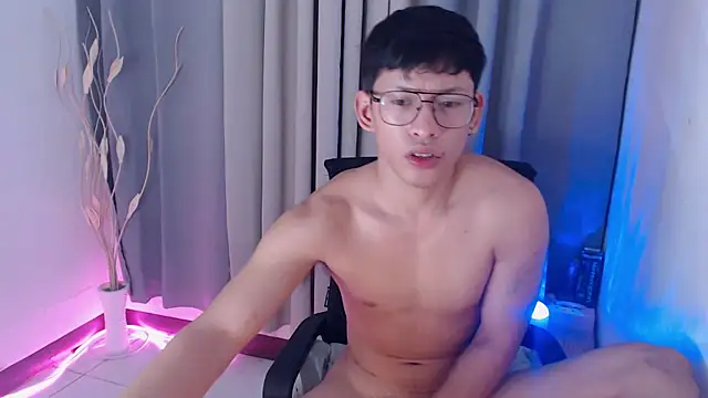 pinkcock_froi2305 webcam