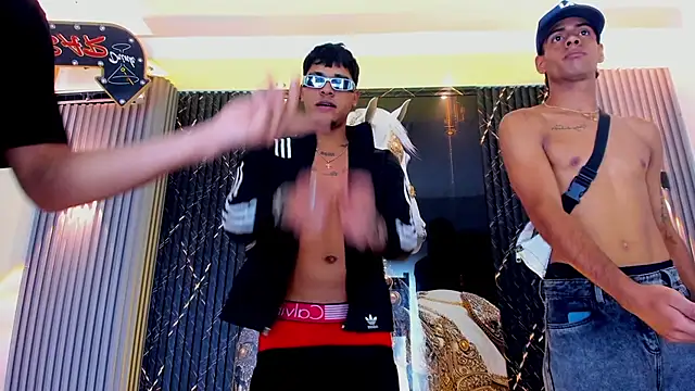 the_knights_of_the_night_ webcam