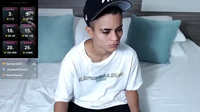 Liiamthompson webcam