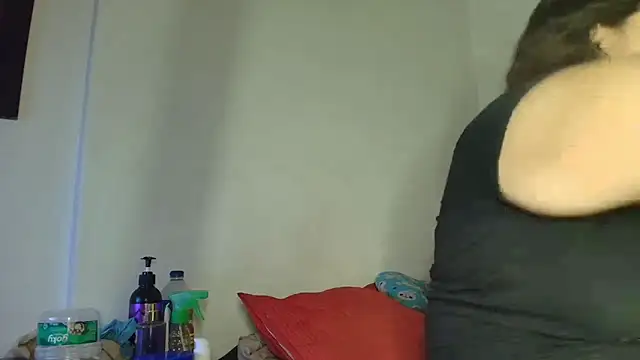 luisahot_9727 webcam