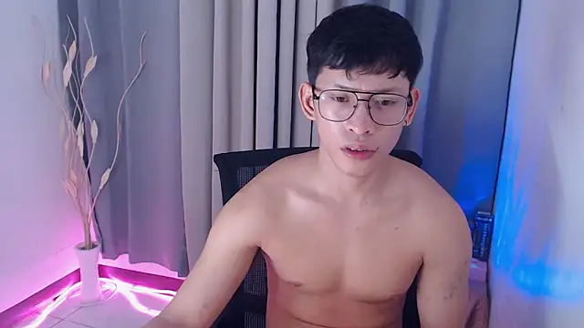 pinkcock_froi2305 webcam