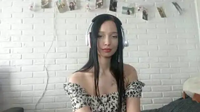 vanettahartong (F young) - Play with the dress