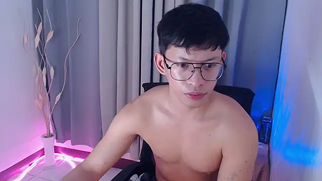 pinkcock_froi2305 webcam