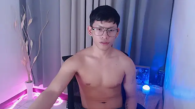 pinkcock_froi2305 webcam