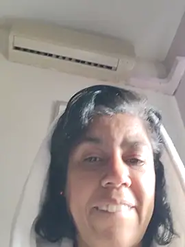 molly_newman6 (F milf) - gently touch me and have me wet💦