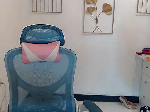 miya_khali - Miya_khali's free webcam - UK Sex Cams