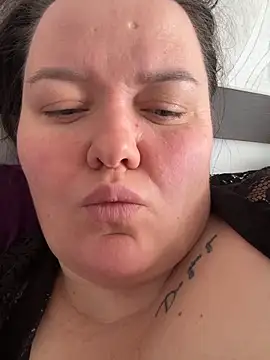 SunnyLeila2101 webcam