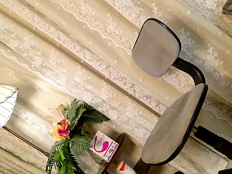 PrettyStranger webcam