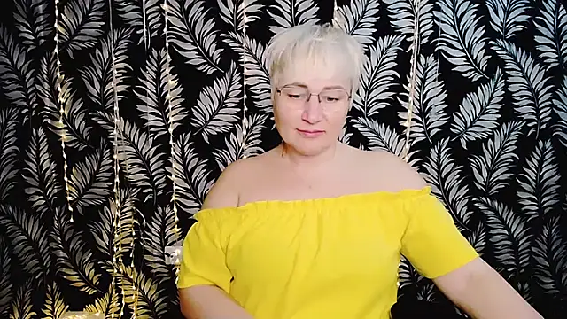 Olivia_playful webcam