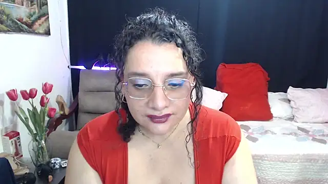 Aleja_Gonzales webcam