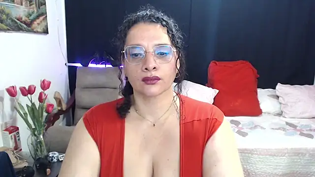 Aleja_Gonzales webcam